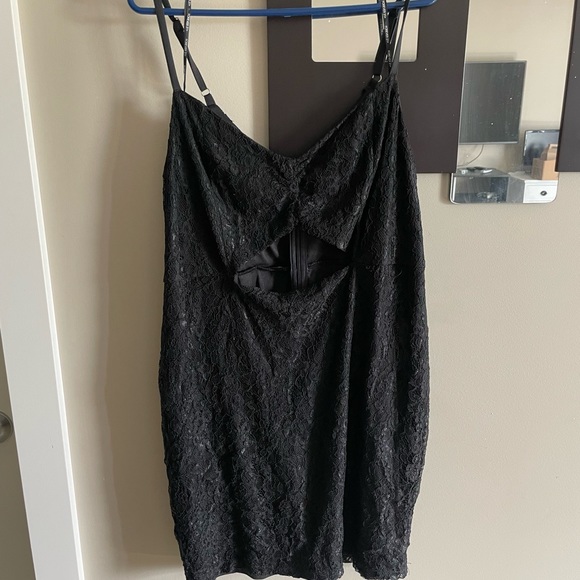 Dress - Picture 1 of 3